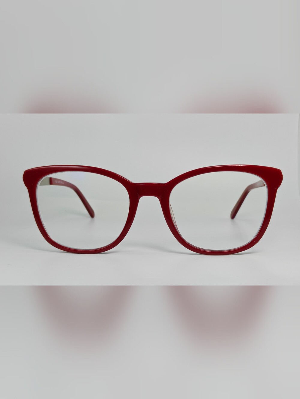 Kat. Stylish Red Women's Cat Eye. Wayfarer Vibes.